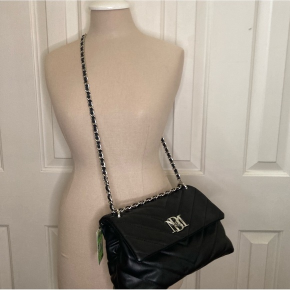 NWT Badgley Mischka Black Quilted bag w/letter lock - Picture 14 of 15